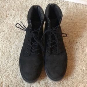 Black timberland boots